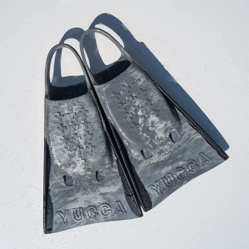 Yucca Obsidian Short Blade Fins - Super Flex
