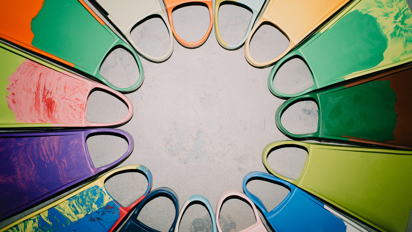 Yucca Fins Holiday Gift Guide: The Best Holiday Gifts for Beach Lovers in 2025