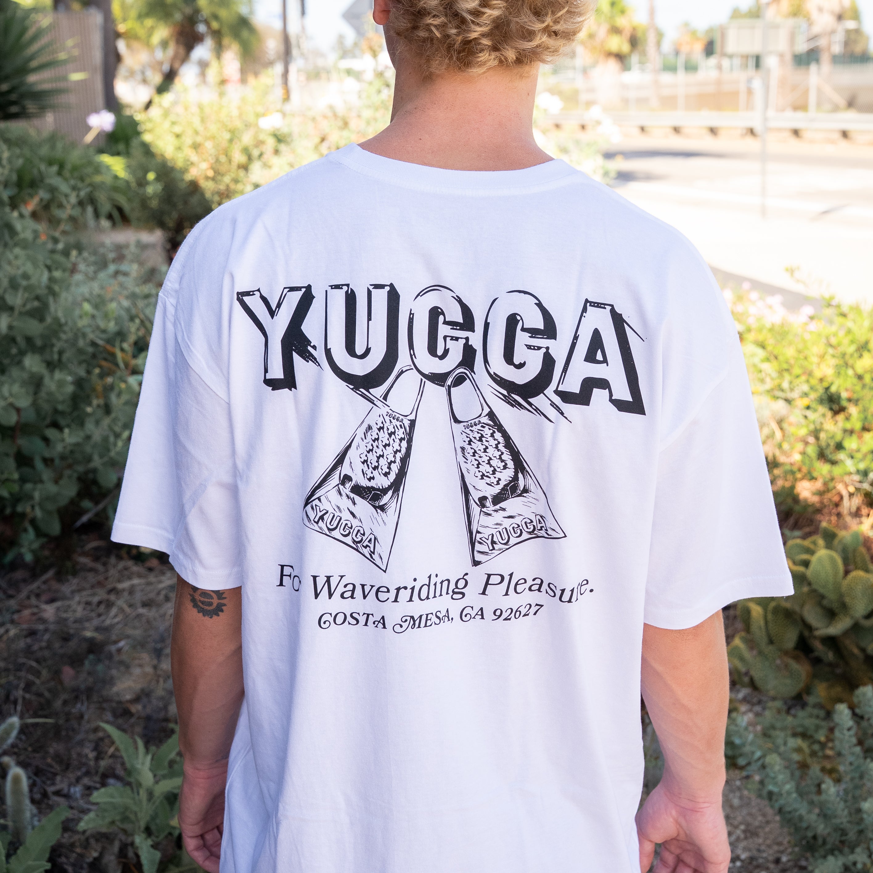 Yucca Waveriding Men's T-Shirt